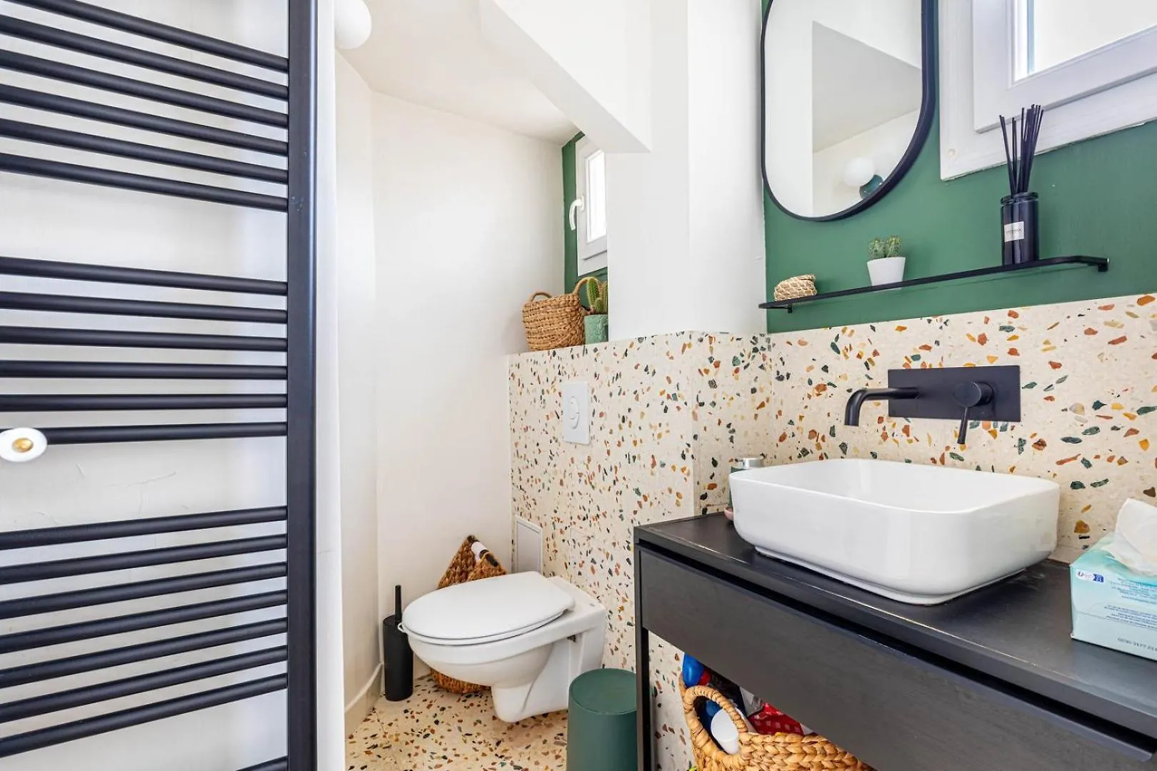 Lägenhet Guestready - Charming Near The Eiffel Tower *